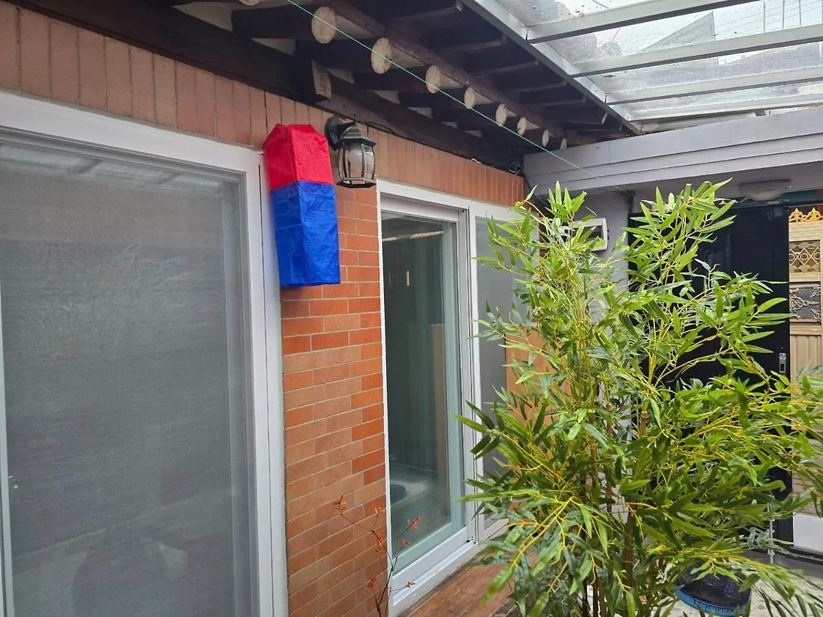#Private Hanok #Korea University Station #3Rooms #Barbecue #Rooftop Sunbed Seul 0*,  Corea del Sud